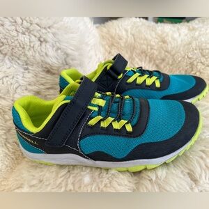 Green Merrell Trail Glove 7 Kids Shoes Size 4